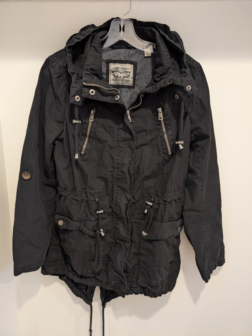 Levi's Women's Stylish Black Hooded Lined Jacket. Size Small